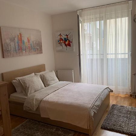 Downtown Apartment Нови-Сад Экстерьер фото