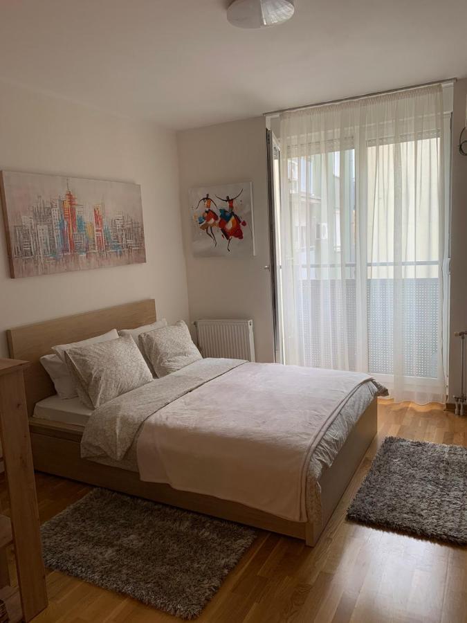 Downtown Apartment Нови-Сад Экстерьер фото